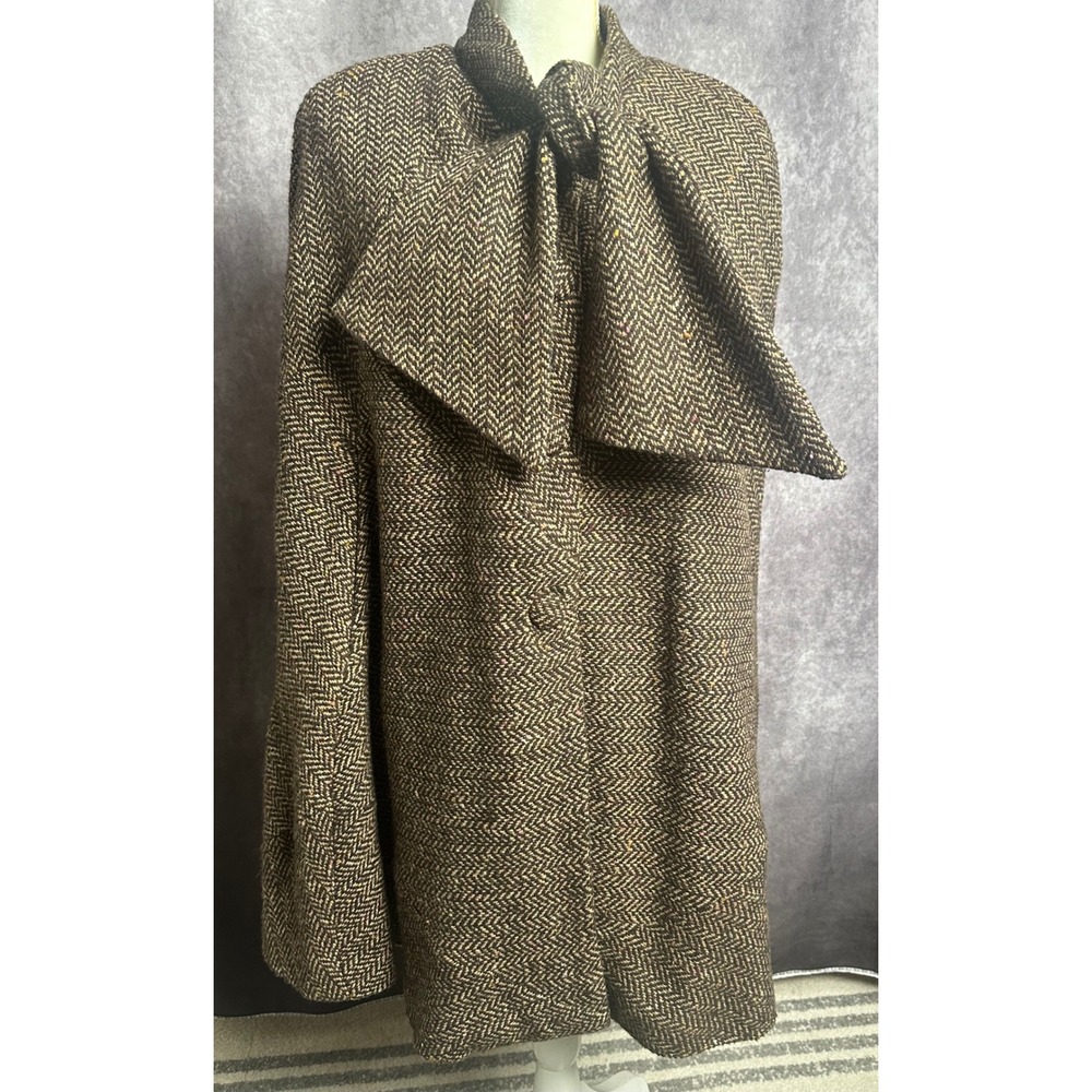 B Michael Couture Herringbone Cape Brown Speckled Bow Collar Sony Studios Size L